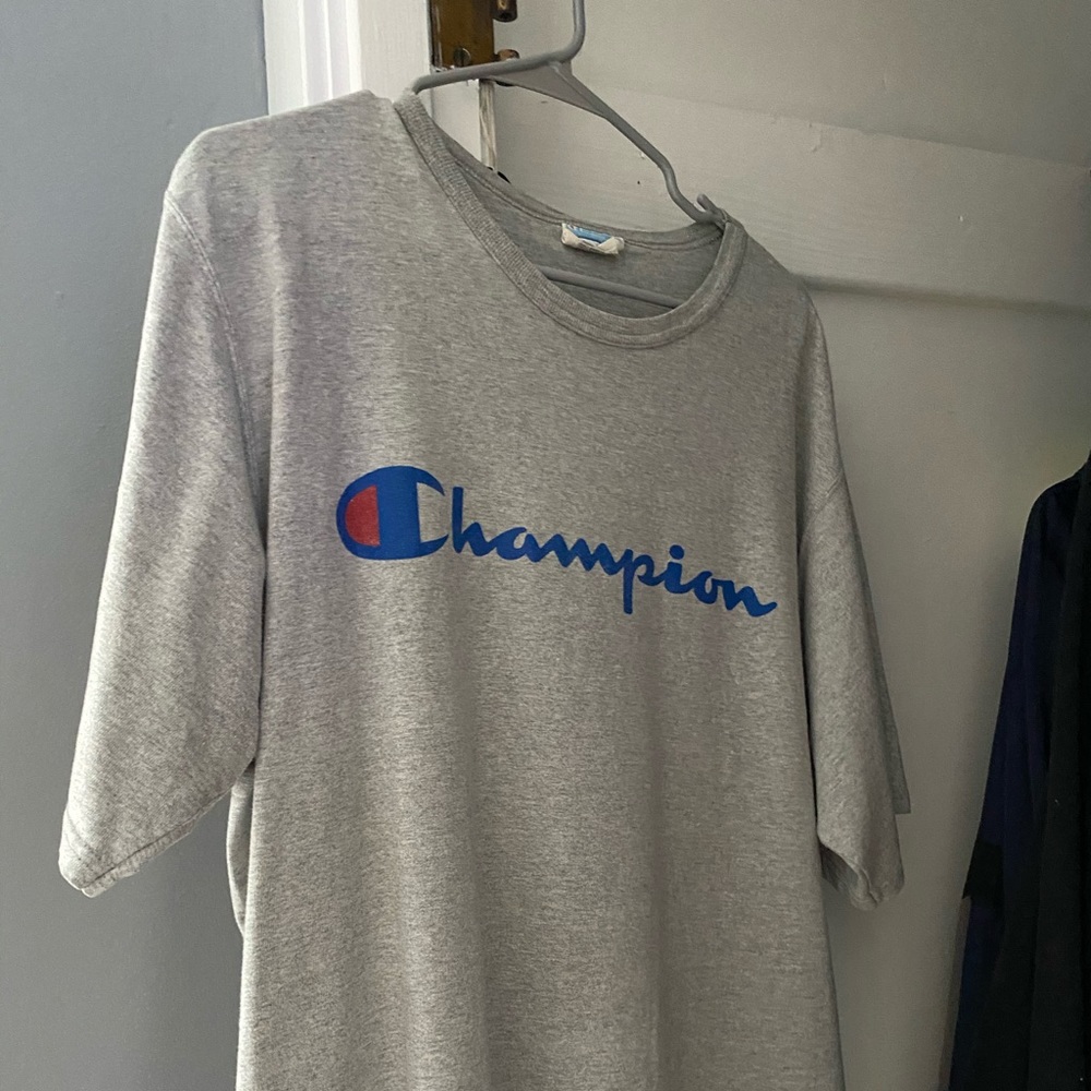 Champion Tee shirt